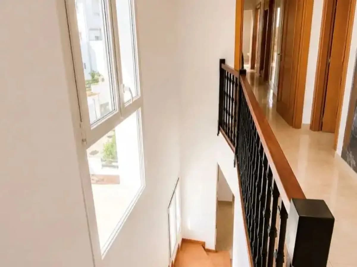 3 Bedroom Penthouse Duplex for Sale in La Duquesa, Málaga - Image 9