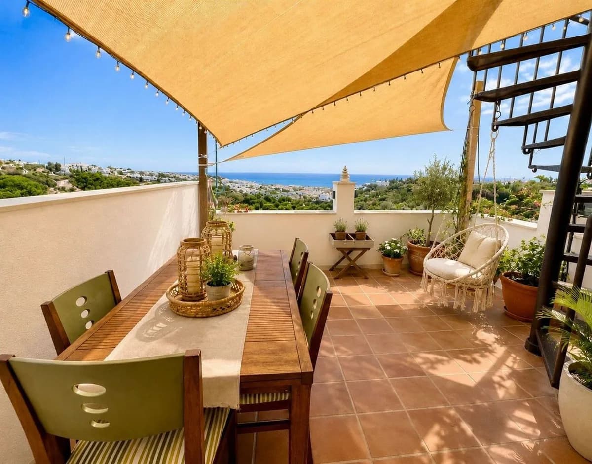 2 Bedroom Penthouse Duplex for Sale in Reserva de Marbella, Málaga