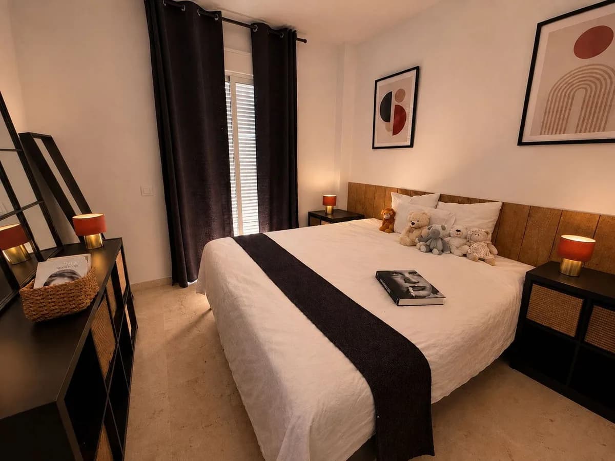 3 Bedroom Top Floor Apartment for Sale in Manilva, Málaga - Image 8