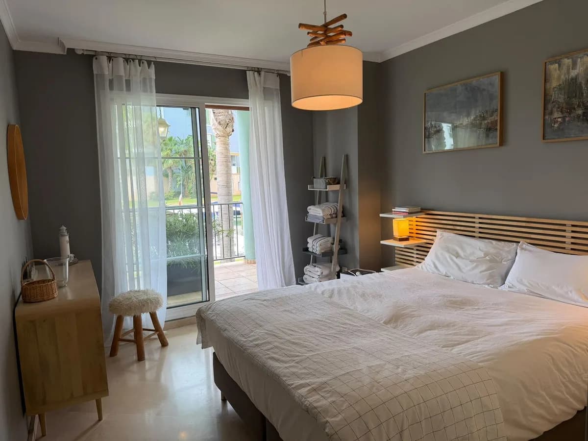 3 Bedroom Duplex for Sale in Sotogrande Marina, Cádiz - Image 8