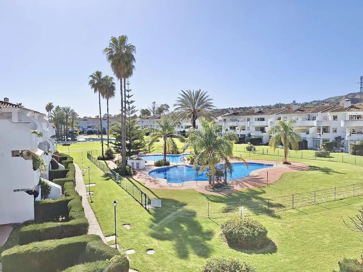 3 Bedroom Middle Floor Apartment for Sale in Mijas Golf, Málaga