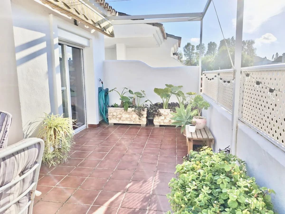 3 Bedroom Middle Floor Apartment for Sale in Mijas Golf, Málaga - Image 5