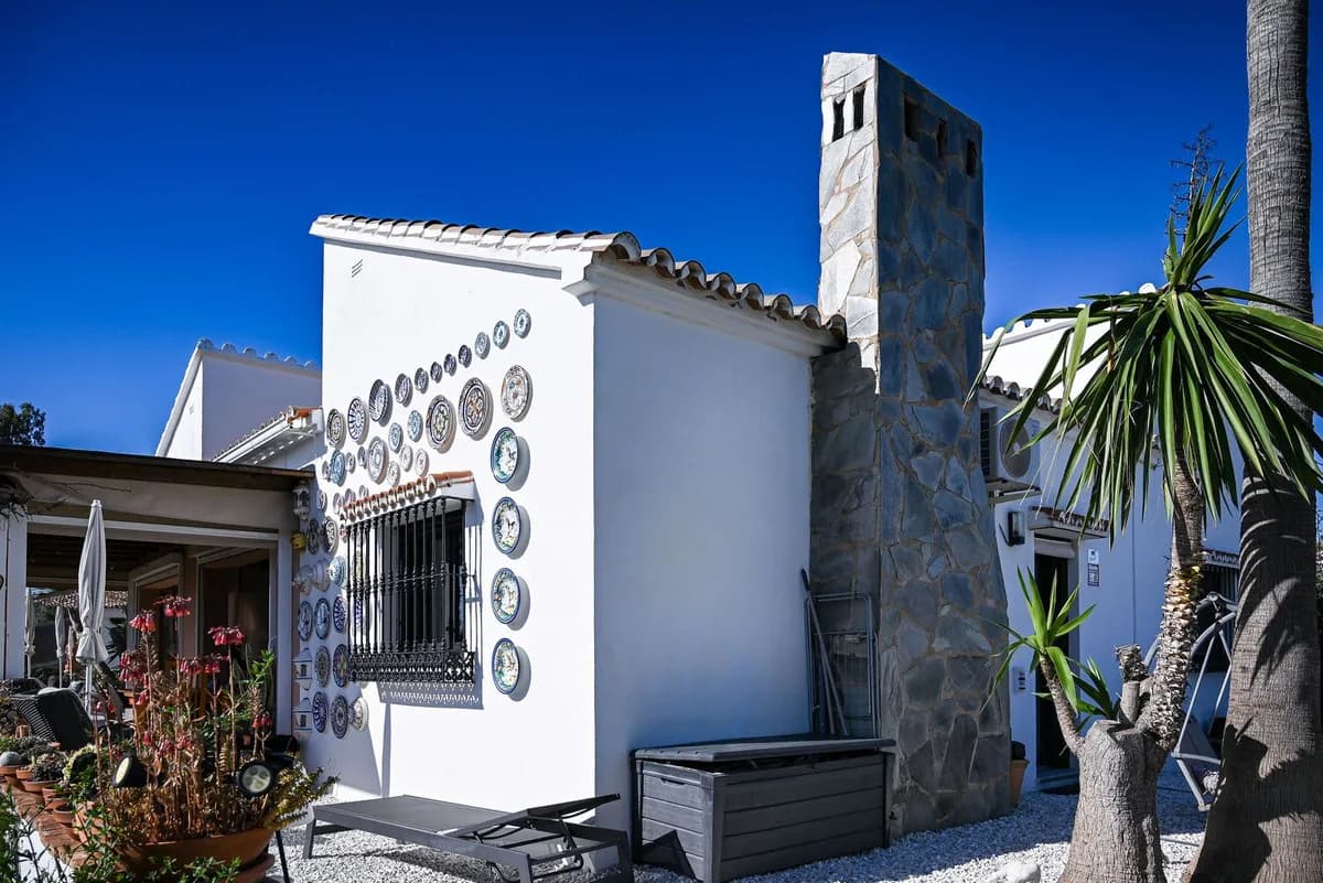 4 Bedroom Detached Villa for Sale in Alhaurín de la Torre, Málaga - Image 5