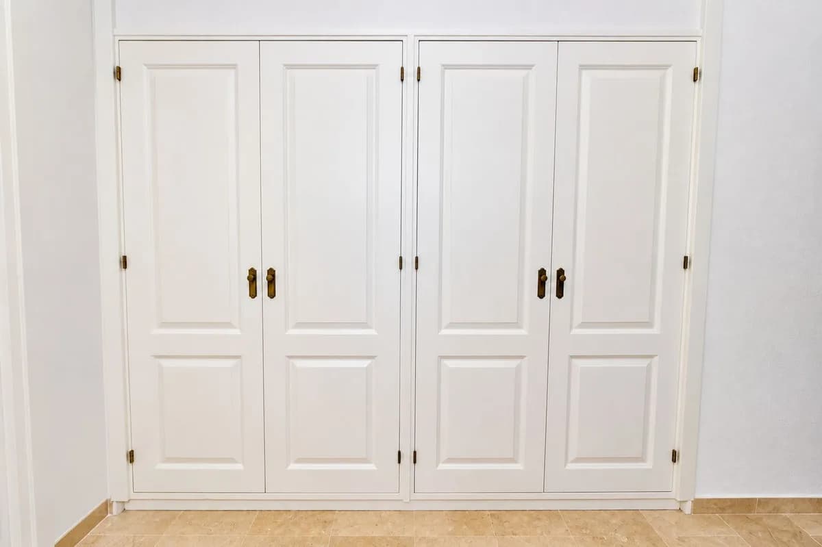 2 Bedroom Middle Floor Apartment for Sale in La Duquesa, Málaga - Image 7