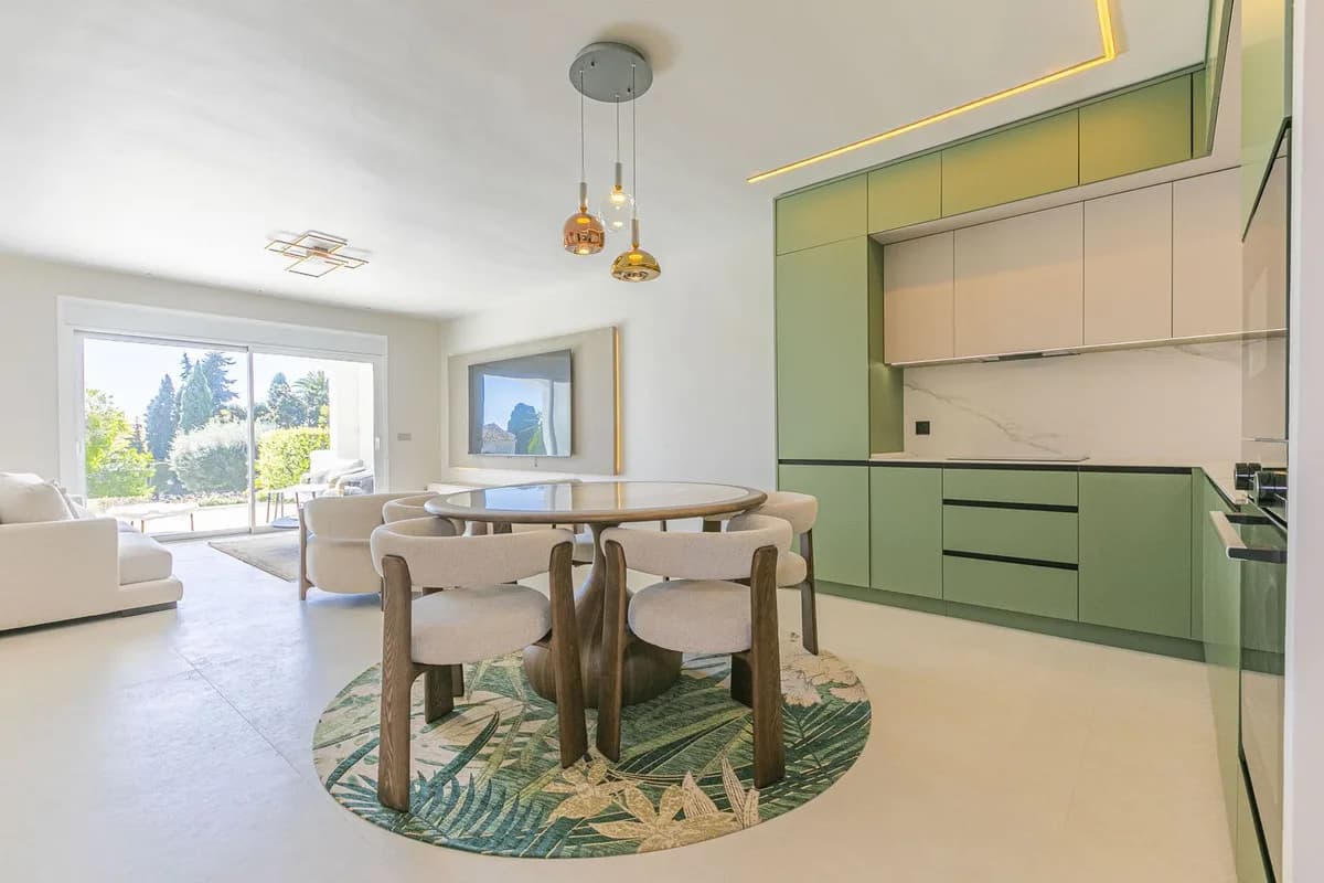 3 Bedroom Ground Floor Apartment for Sale in Nueva Andalucía, Málaga - Image 4