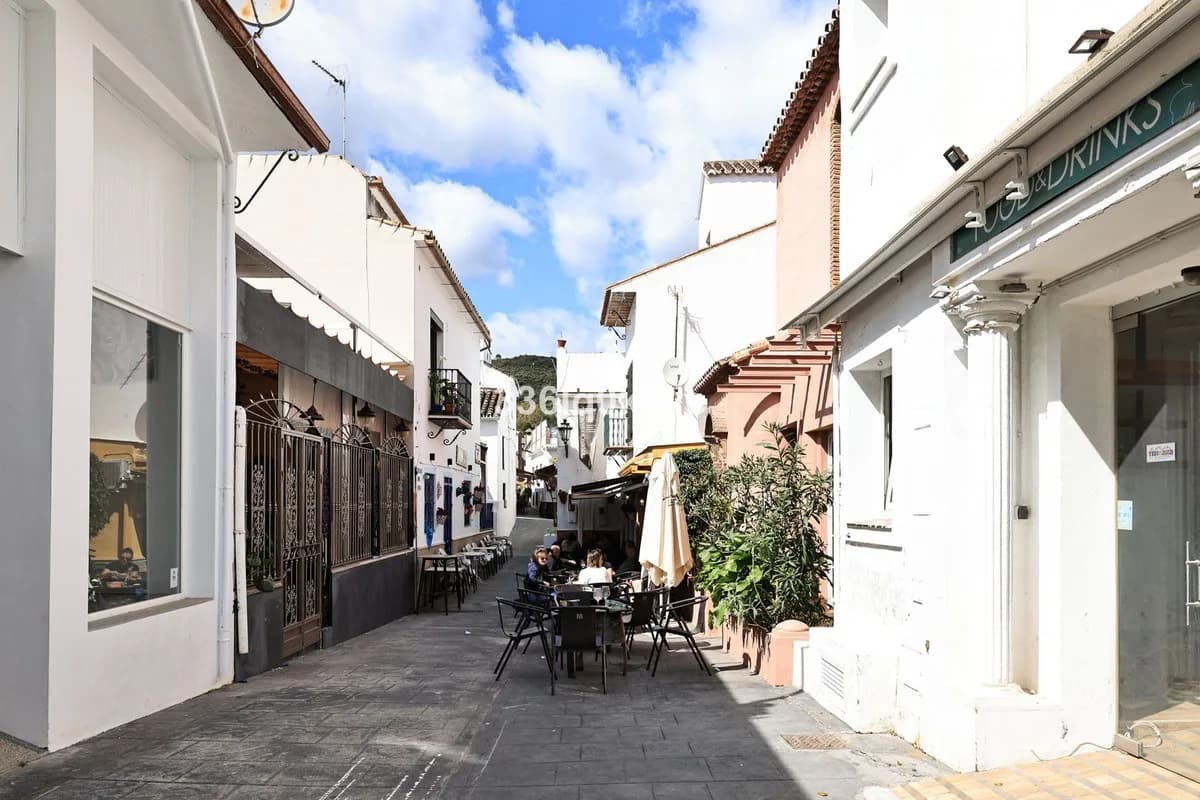 5 Bedroom Townhouse for Sale in Benahavís, Málaga