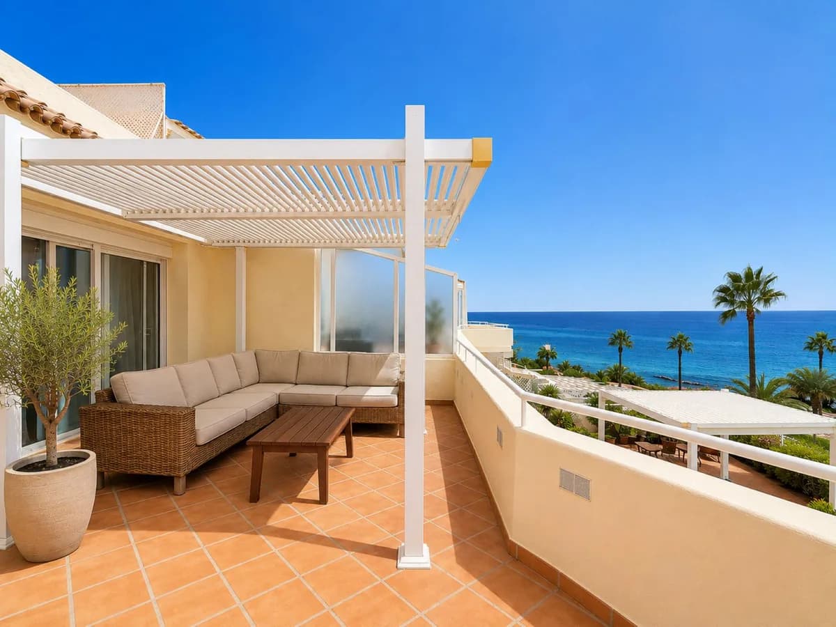 3 Bedroom Penthouse for Sale in Estepona, Málaga - Image 7