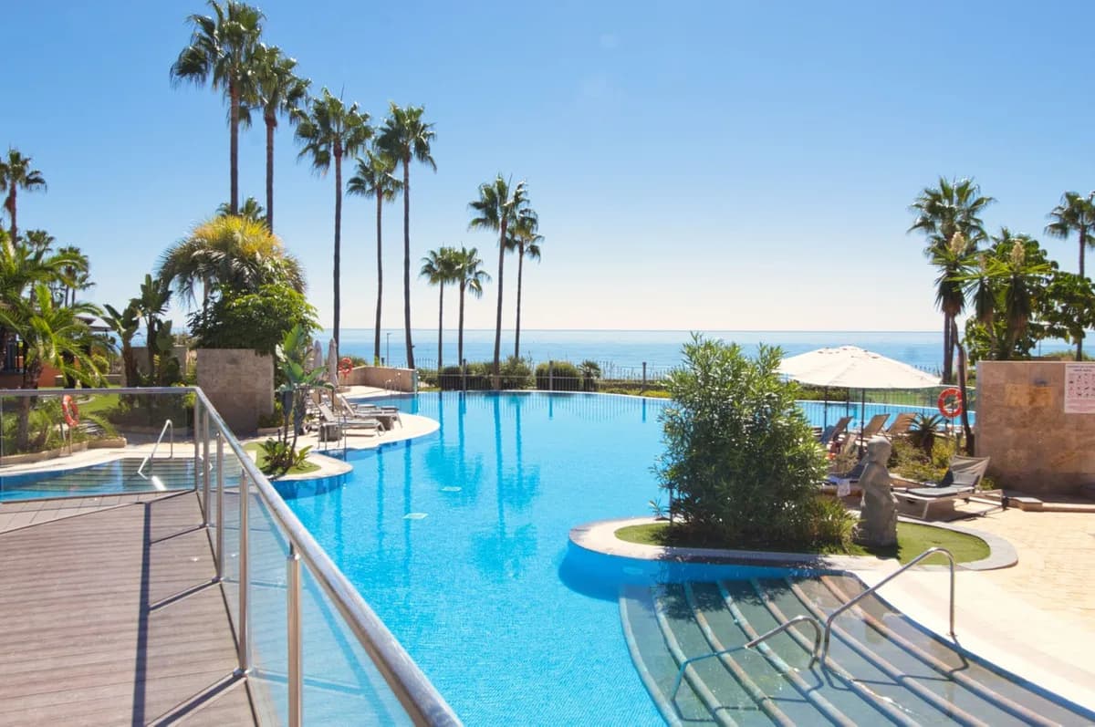 2 Bedroom Ground Floor Apartment for Sale in Estepona, Málaga