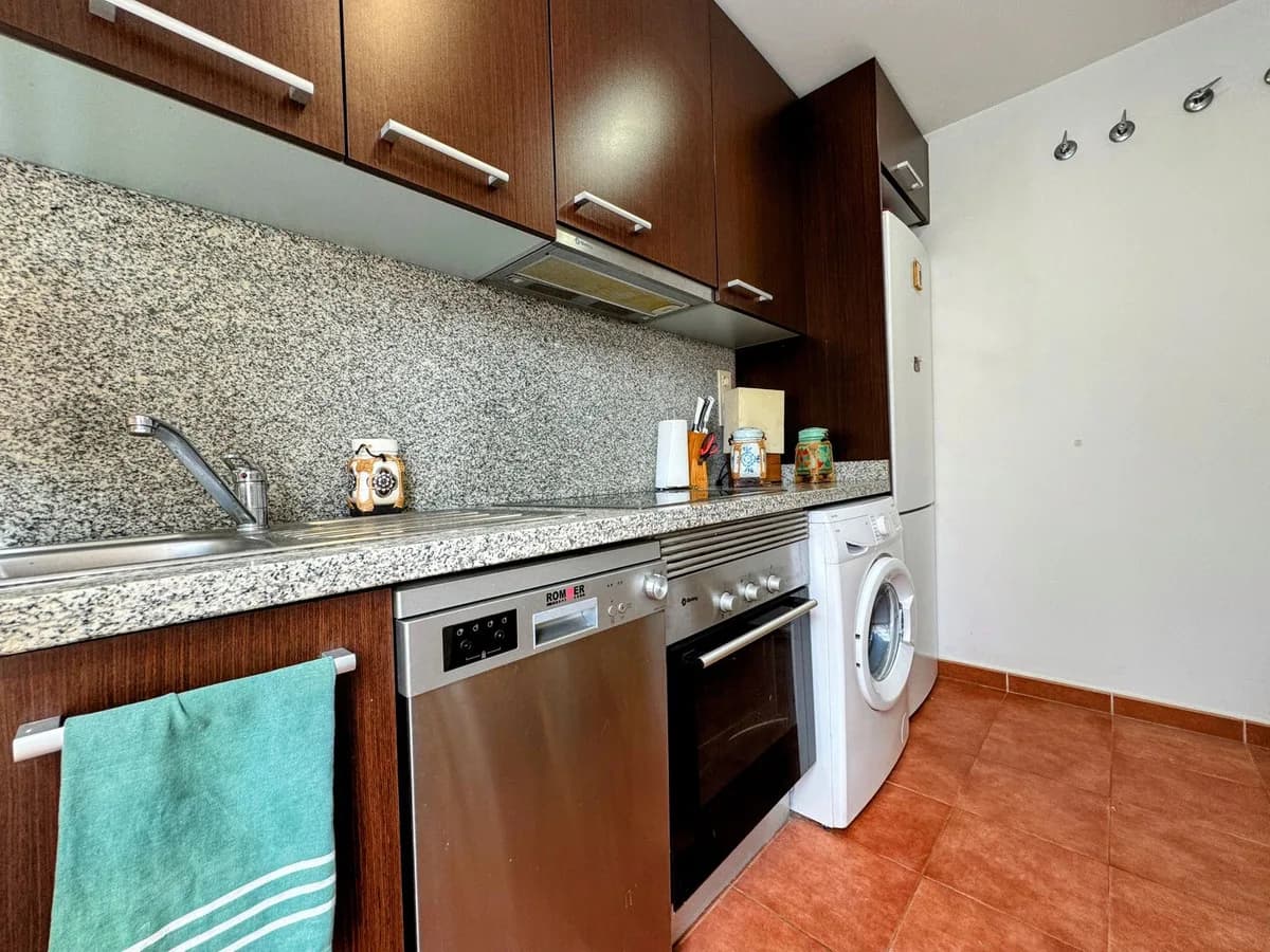 2 Bedroom Penthouse for Sale in Estepona, Málaga - Image 6