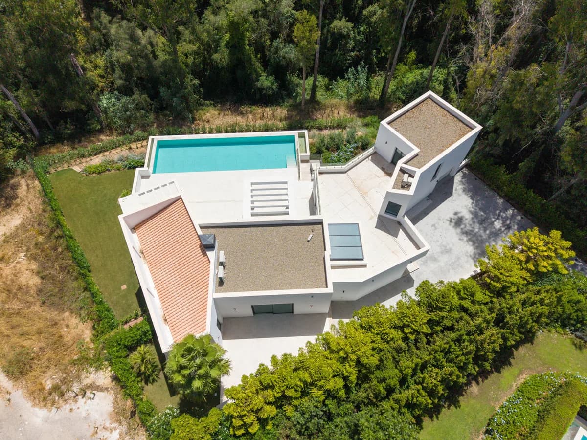 5 Bedroom Detached Villa for Sale in Sotogrande Alto, Cádiz - Image 2