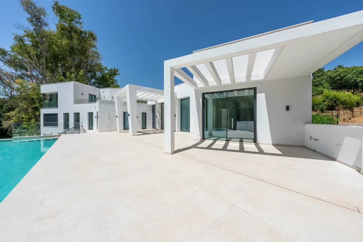 5 Bedroom Detached Villa for Sale in Sotogrande Alto, Cádiz - Image 5