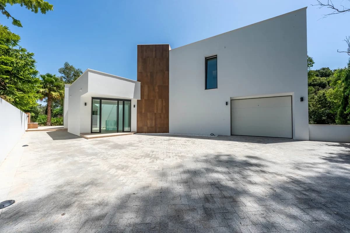 5 Bedroom Detached Villa for Sale in Sotogrande Alto, Cádiz - Image 6