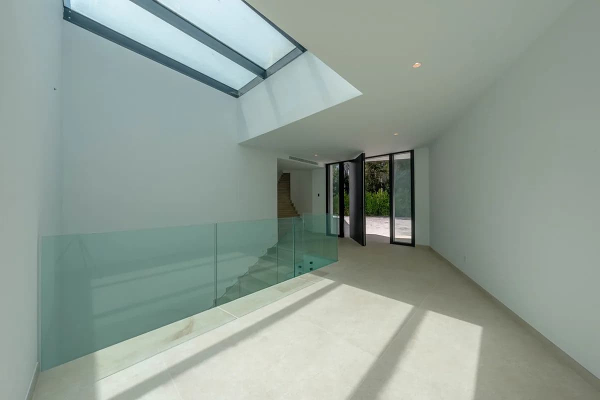 5 Bedroom Detached Villa for Sale in Sotogrande Alto, Cádiz - Image 7