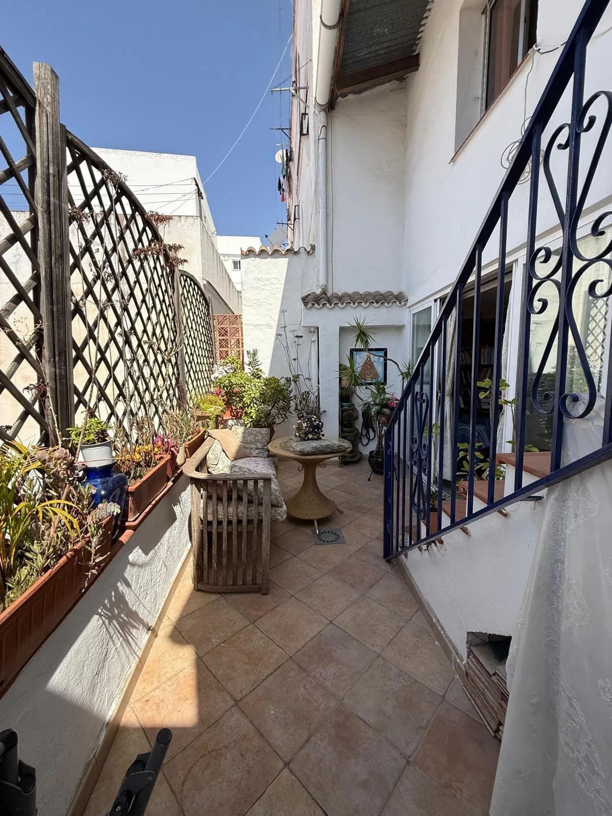 6 Bedroom Townhouse for Sale in Marbella, Málaga - Image 4