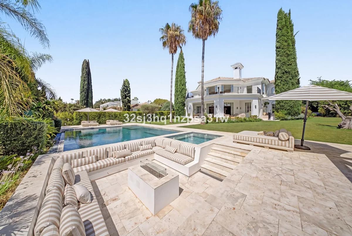 5 Bedroom Detached Villa for Sale in Nueva Andalucía, Málaga - Image 6