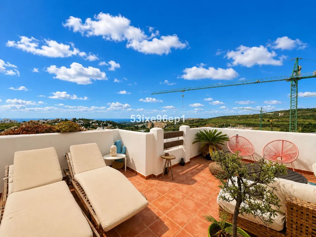 2 Bedroom Penthouse Duplex for Sale in Estepona, Málaga