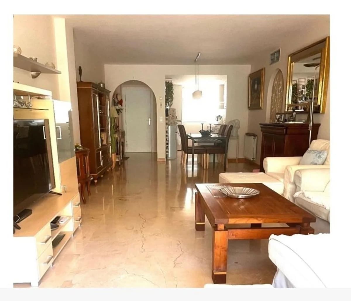 2 Bedroom Middle Floor Apartment for Sale in Guadalmina Alta, Málaga - Image 6