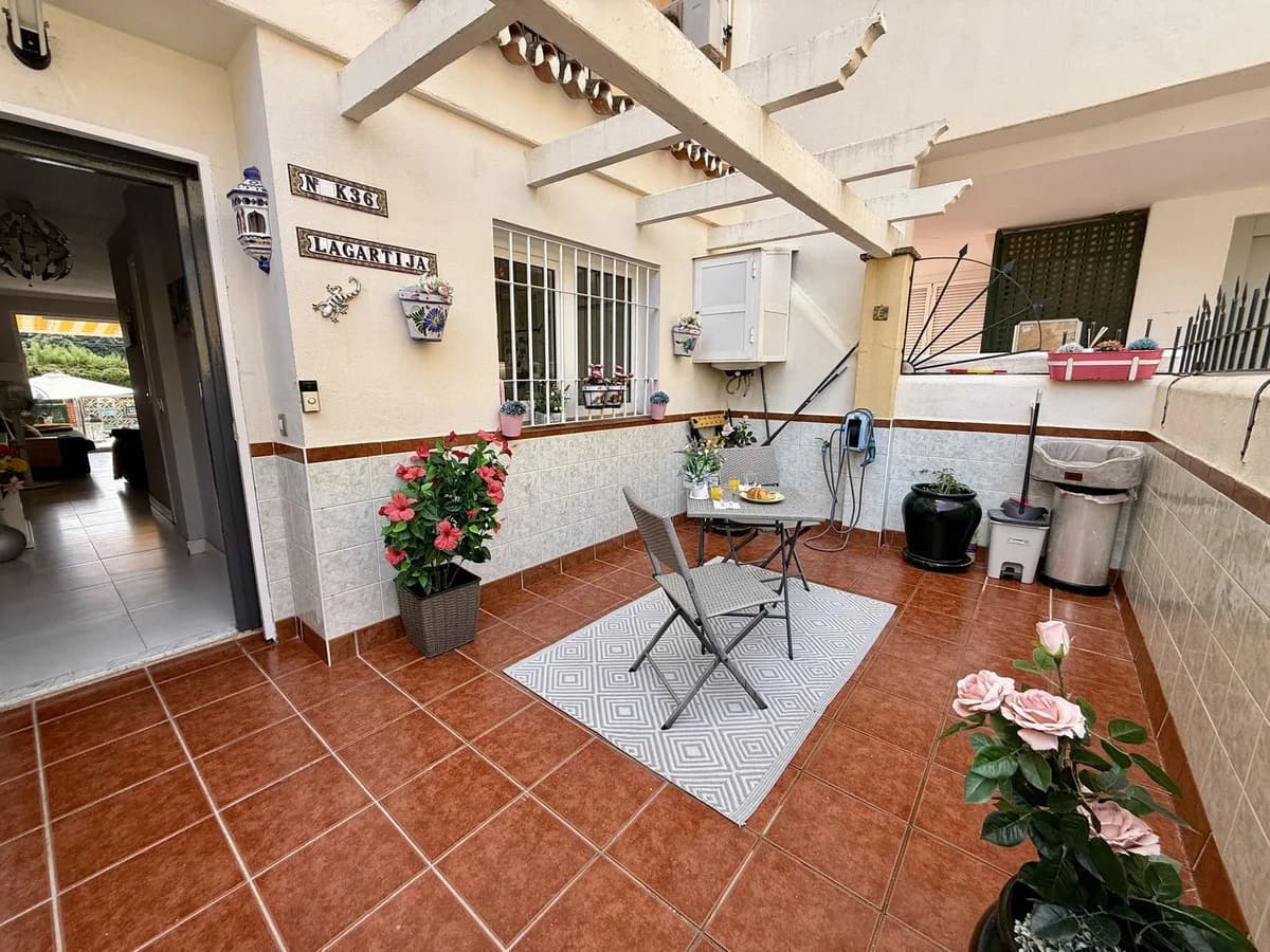 3 Bedroom Ground Floor Apartment for Sale in Torremolinos, Málaga - Image 3