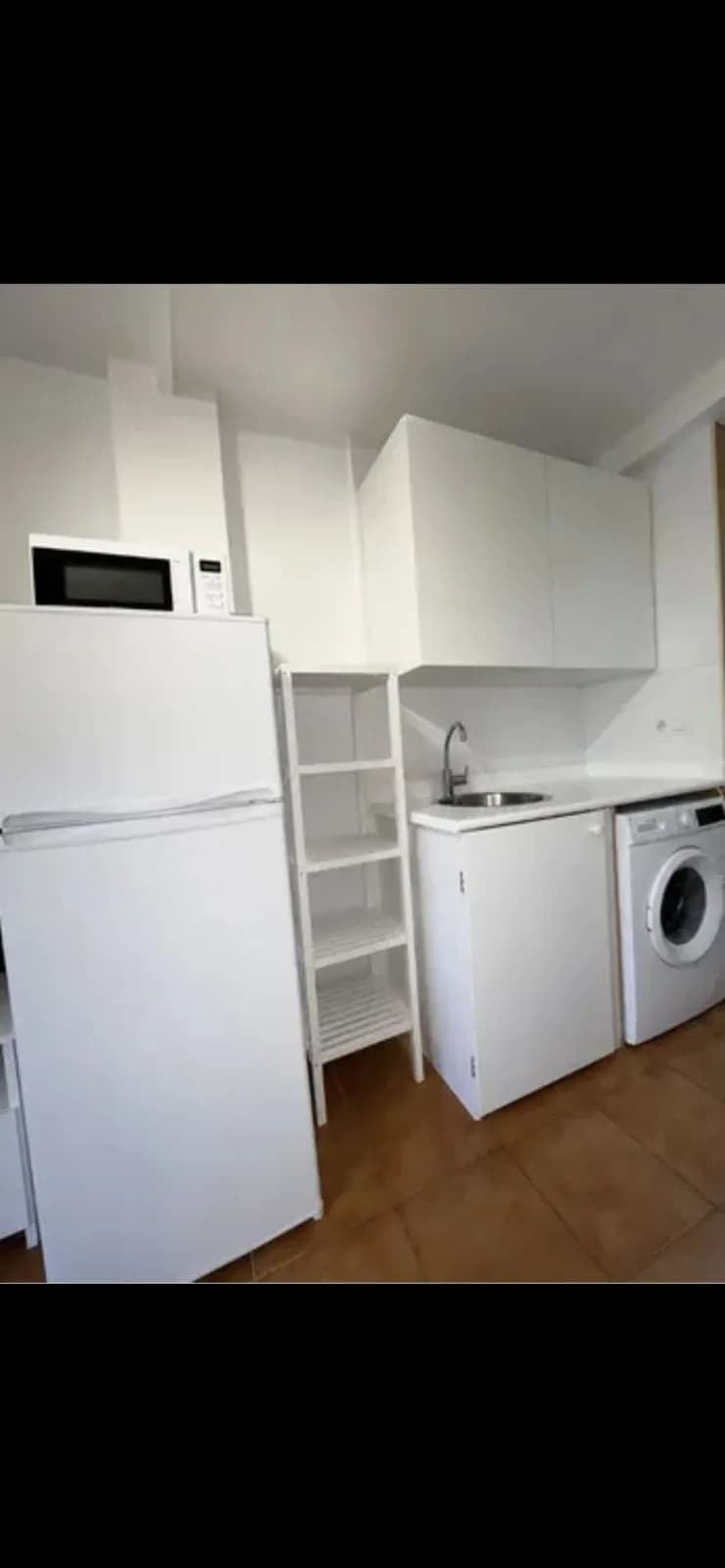1 Bedroom Ground Floor Studio for Sale in Torremolinos, Málaga - Image 8