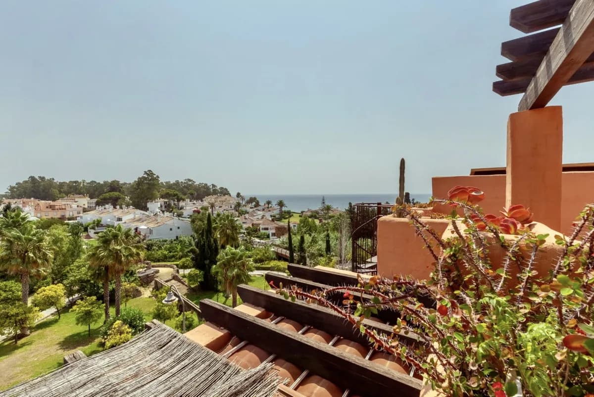 2 Bedroom Penthouse Duplex for Sale in Estepona, Málaga - Image 3