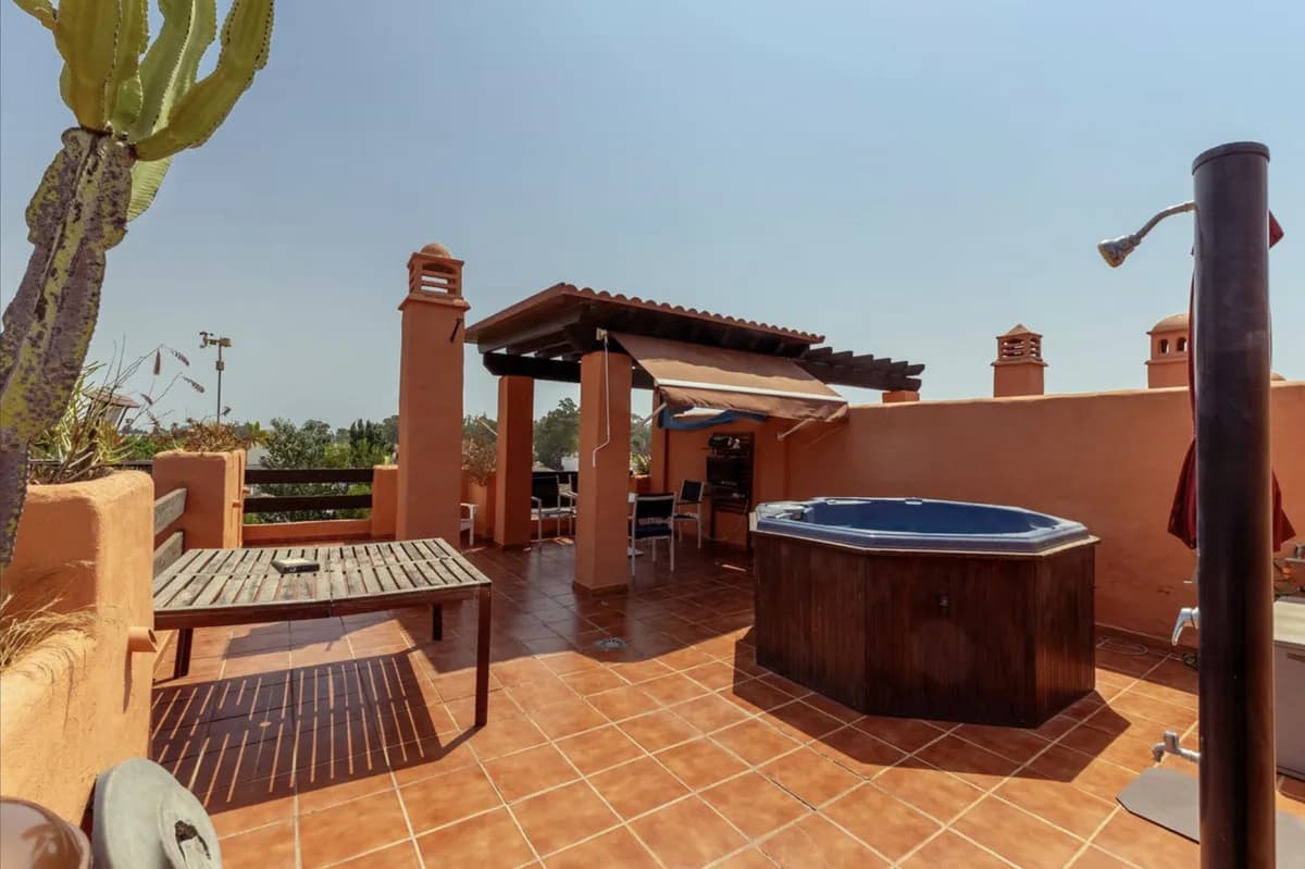 2 Bedroom Penthouse Duplex for Sale in Estepona, Málaga - Image 4