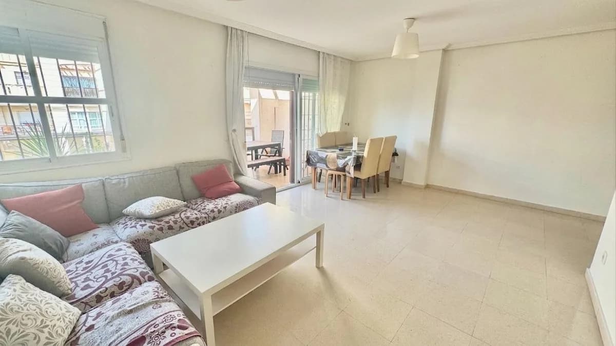 2 Bedroom Penthouse for Sale in Teatinos, Málaga - Image 2