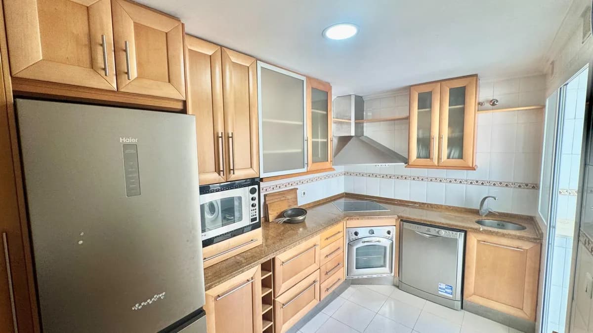 2 Bedroom Penthouse for Sale in Teatinos, Málaga - Image 9