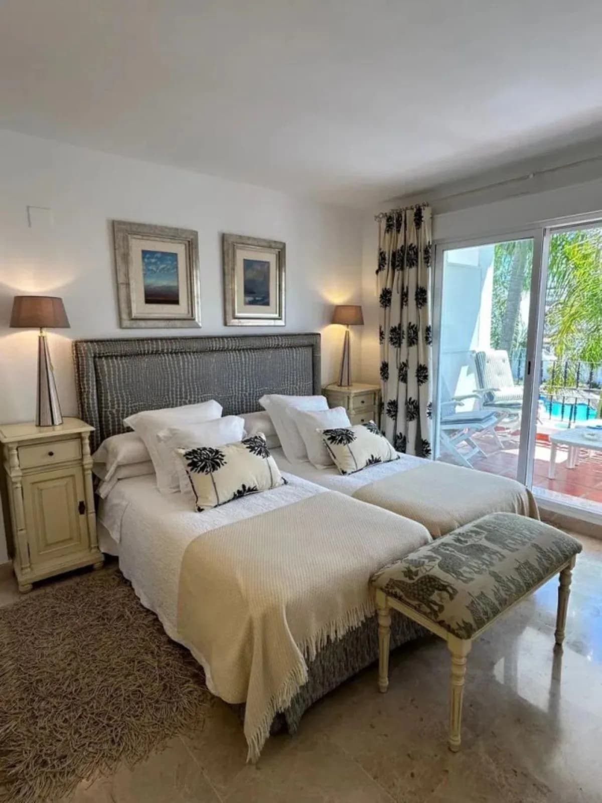 3 Bedroom Semi-Detached House for Sale in Puerto Banús, Málaga - Image 3