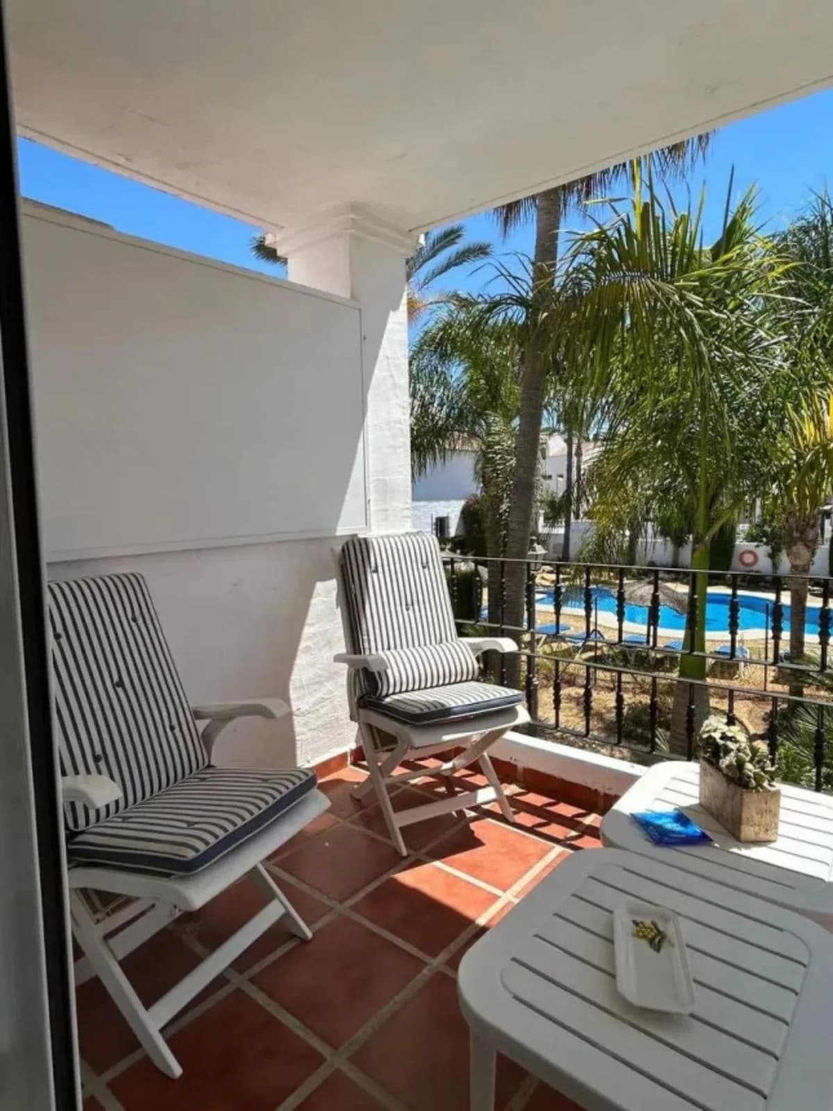 3 Bedroom Semi-Detached House for Sale in Puerto Banús, Málaga - Image 5