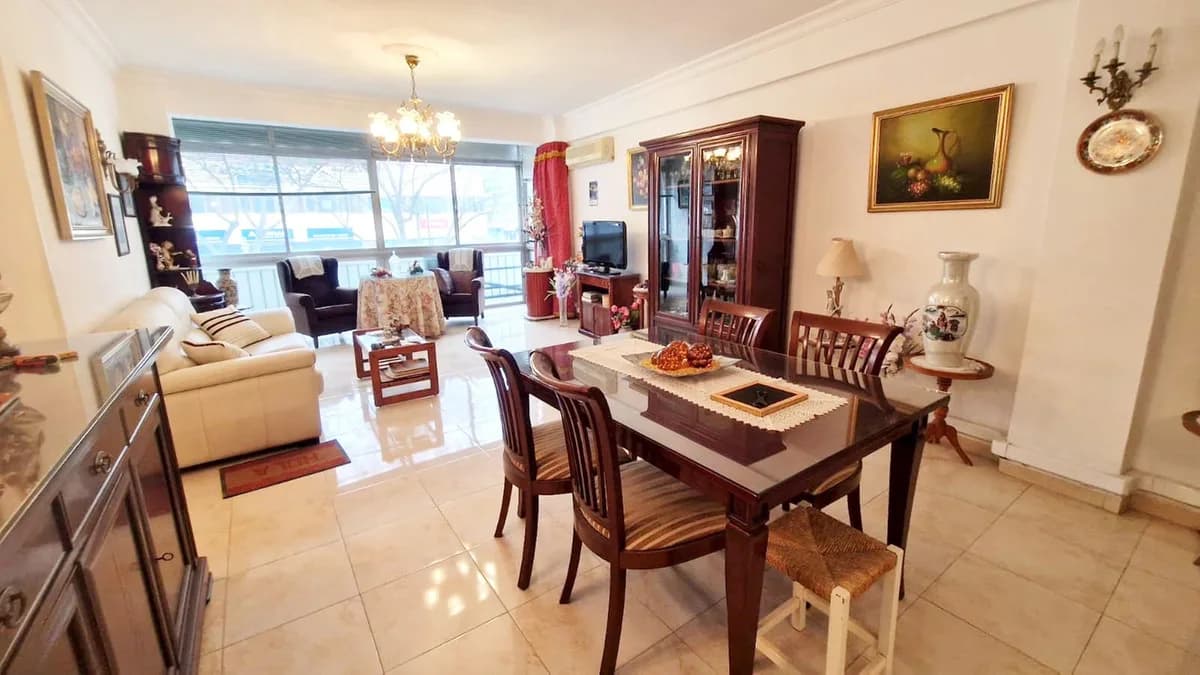 2 Bedroom Middle Floor Apartment for Sale in Fuengirola, Málaga - Image 7