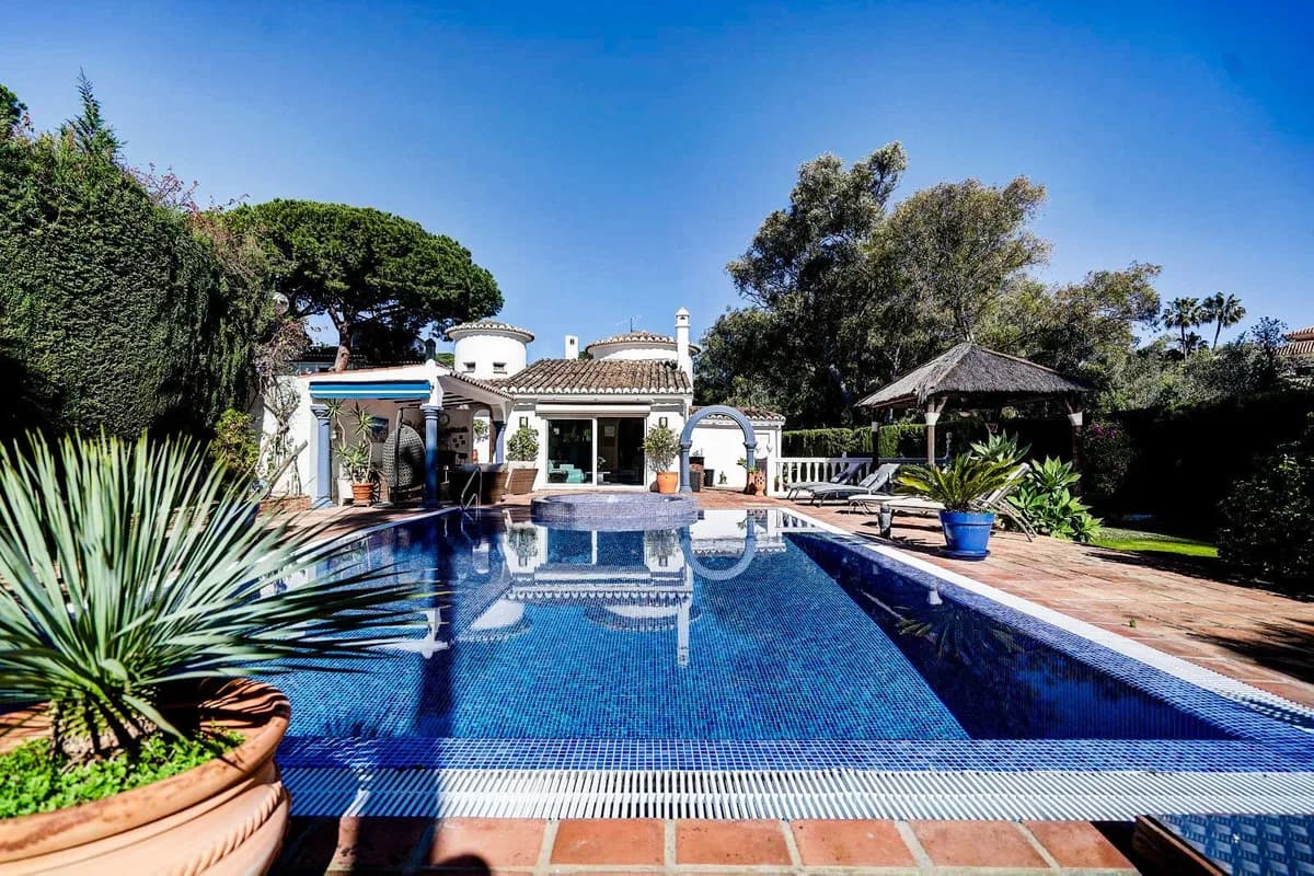 3 Bedroom Detached Villa for Sale in Calahonda, Málaga