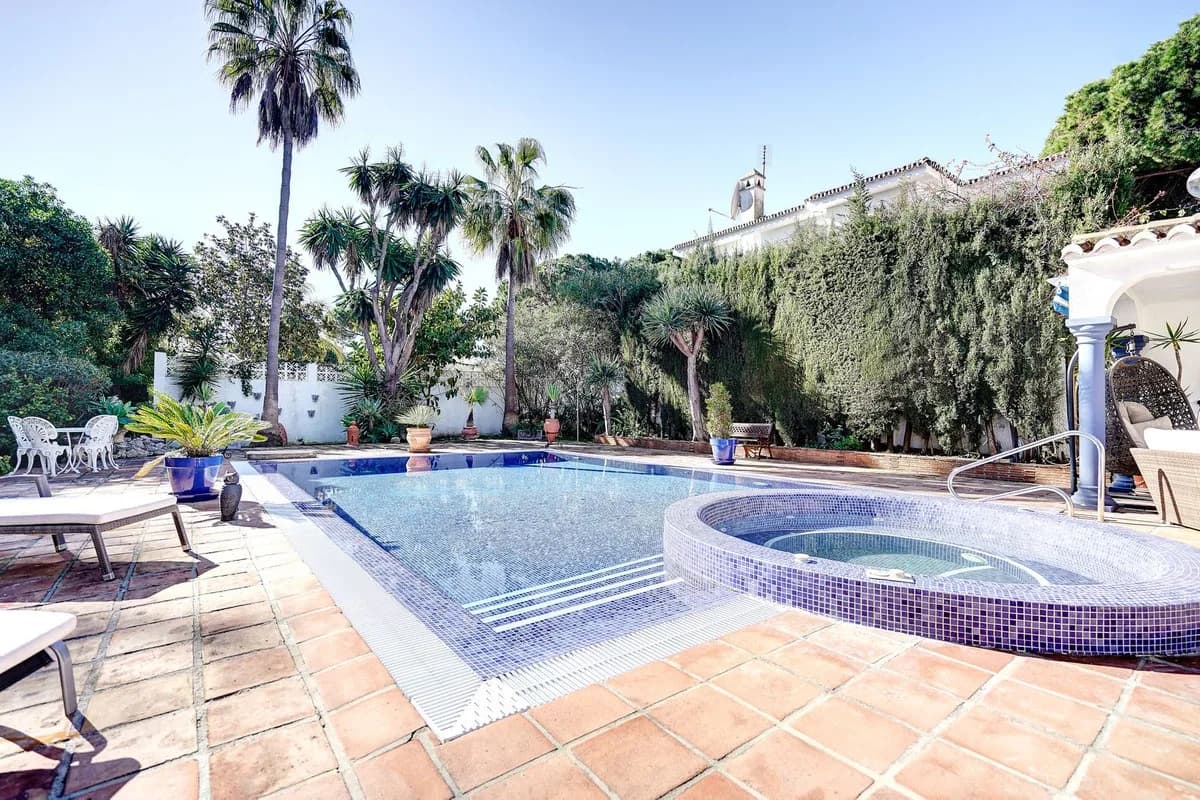 3 Bedroom Detached Villa for Sale in Calahonda, Málaga - Image 9