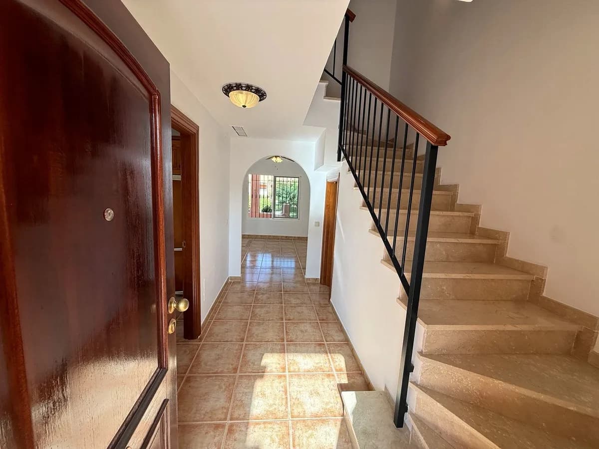 3 Bedroom Townhouse for Sale in Calahonda, Málaga - Image 4