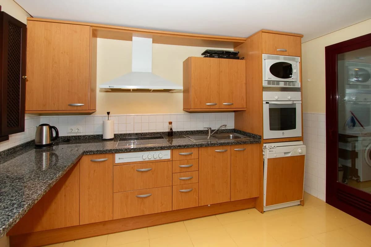 2 Bedroom Ground Floor Apartment for Sale in La Mairena, Málaga - Image 8