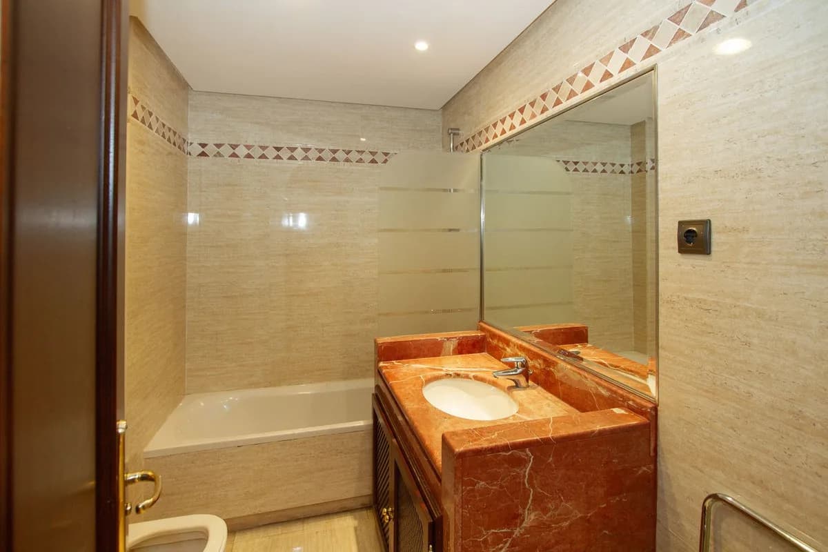 2 Bedroom Ground Floor Apartment for Sale in La Mairena, Málaga - Image 9