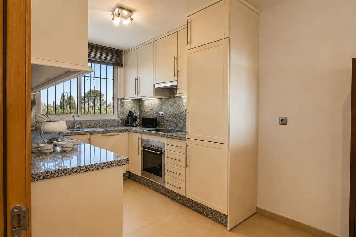 4 Bedroom Townhouse for Sale in Manilva, Málaga - Image 7