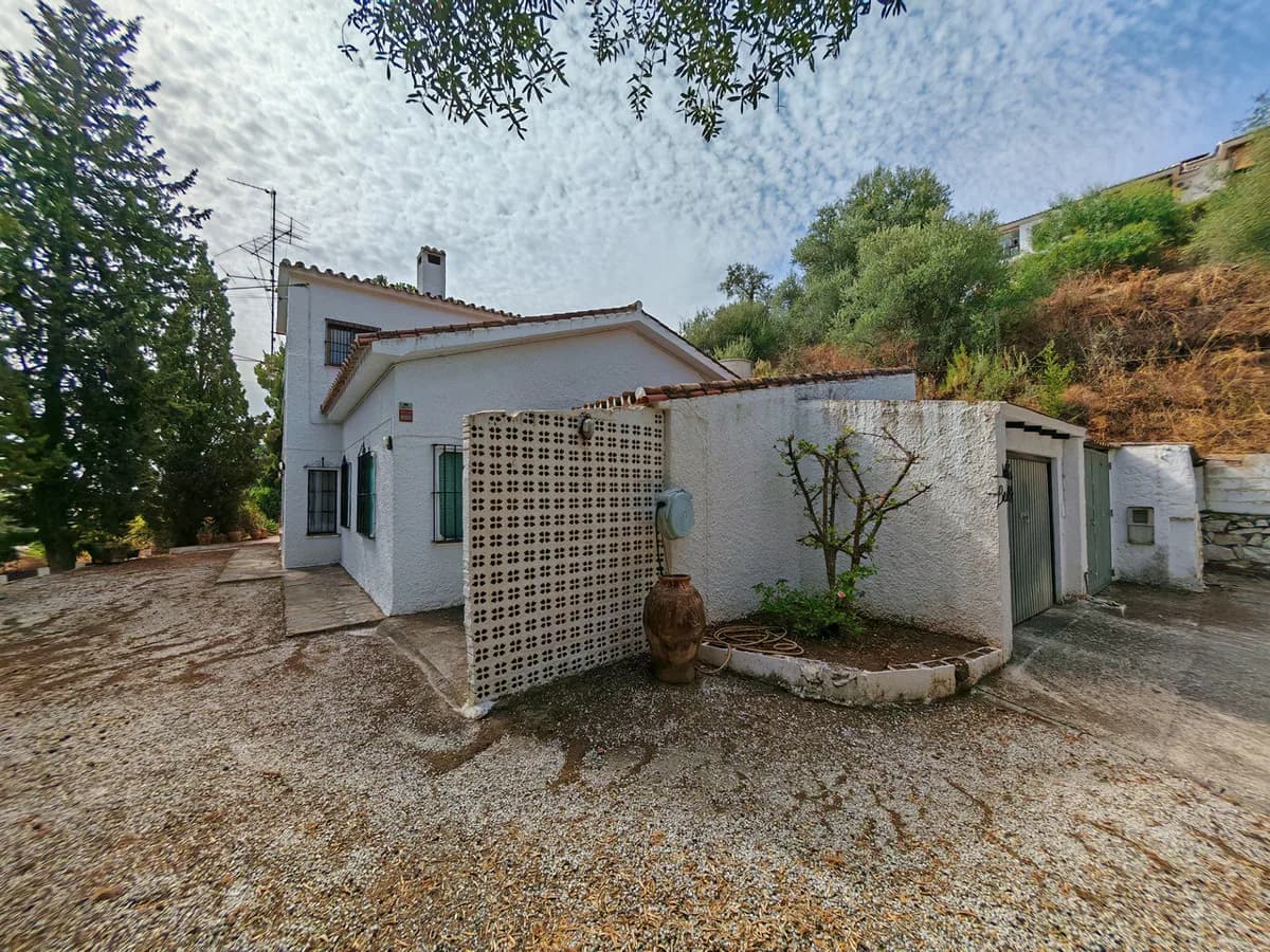 3 Bedroom Detached Villa for Sale in Mijas Costa, Málaga - Image 5