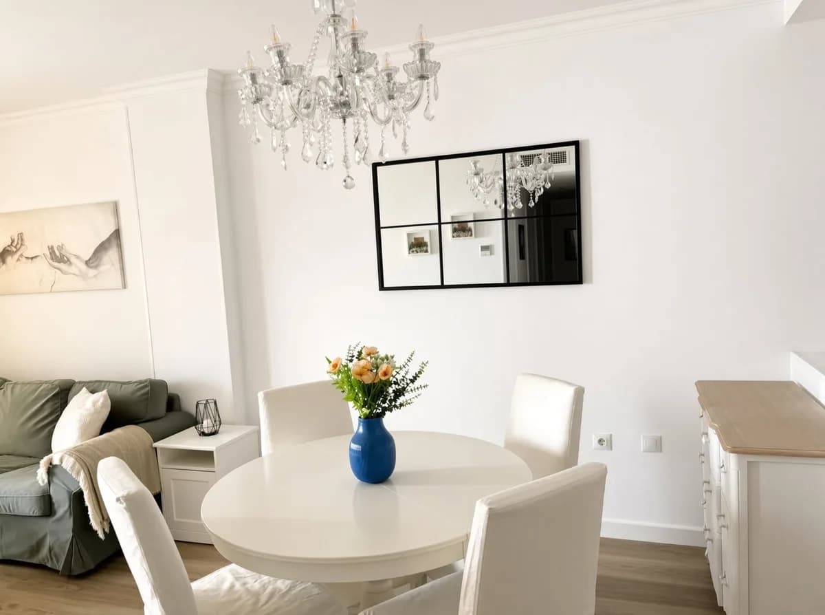 3 Bedroom Middle Floor Apartment for Sale in La Campana, Málaga - Image 7