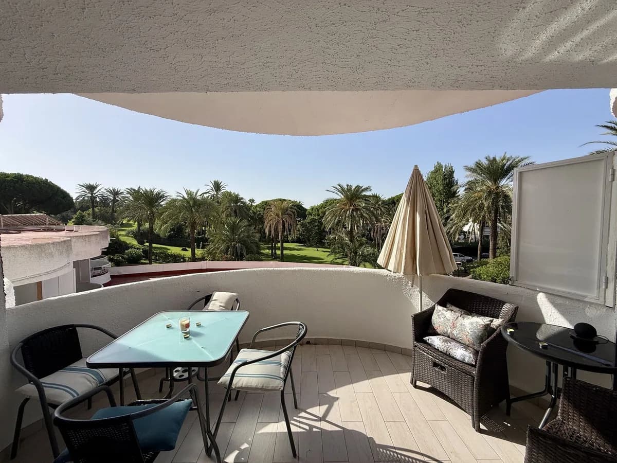 1 Bedroom Middle Floor Apartment for Sale in Marbesa, Málaga - Image 8