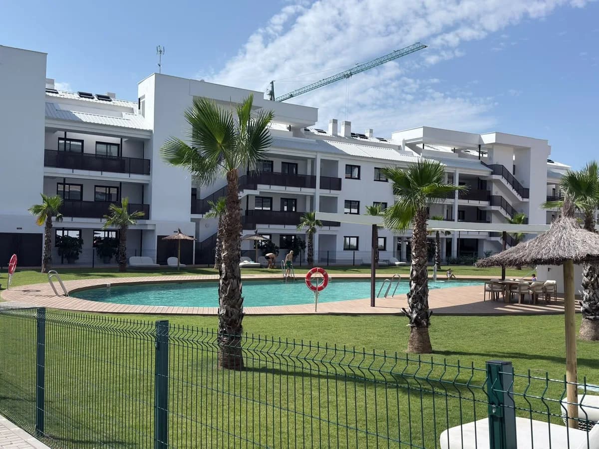 2 Bedroom Ground Floor Apartment for Sale in Fuengirola, Málaga