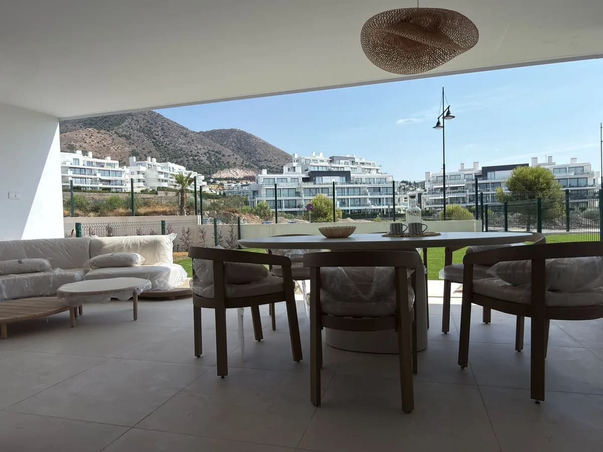 2 Bedroom Ground Floor Apartment for Sale in Fuengirola, Málaga - Image 4