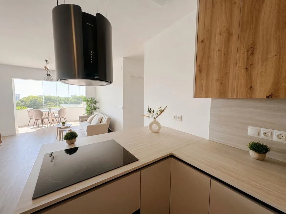 2 Bedroom Penthouse for Sale in Calahonda, Málaga - Image 7