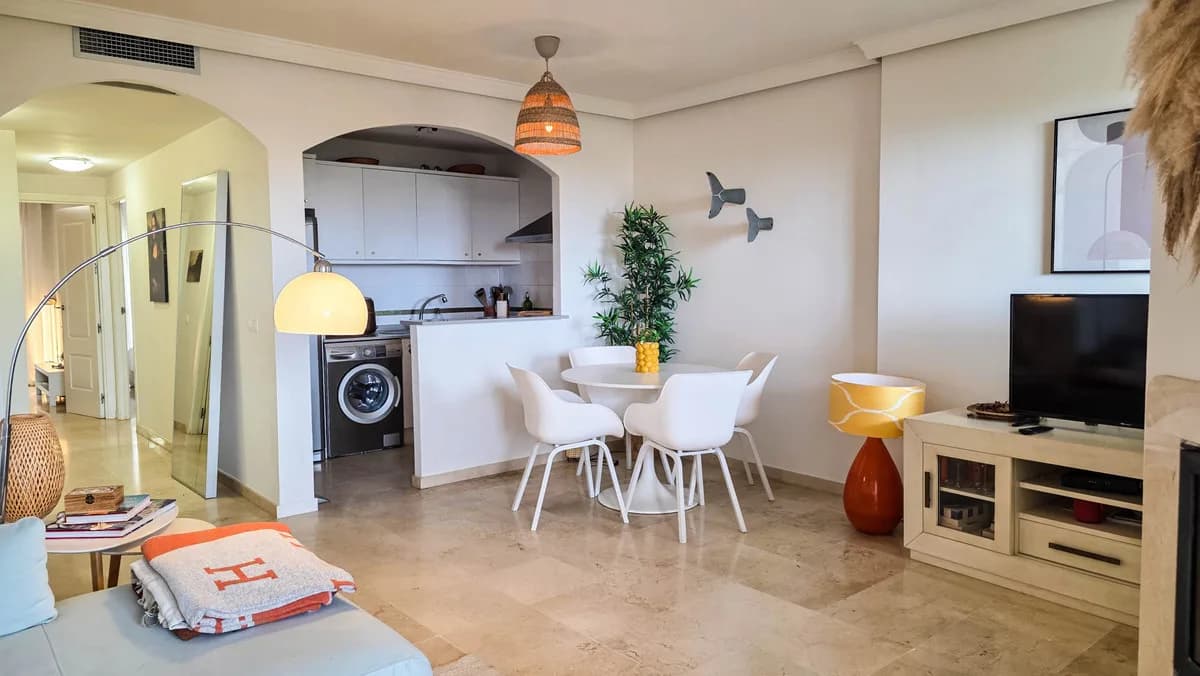 2 Bedroom Ground Floor Apartment for Sale in La Duquesa, Málaga - Image 5
