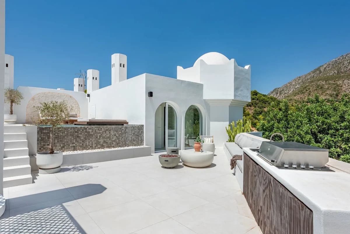 3 Bedroom Penthouse for Sale in The Golden Mile, Málaga - Image 9