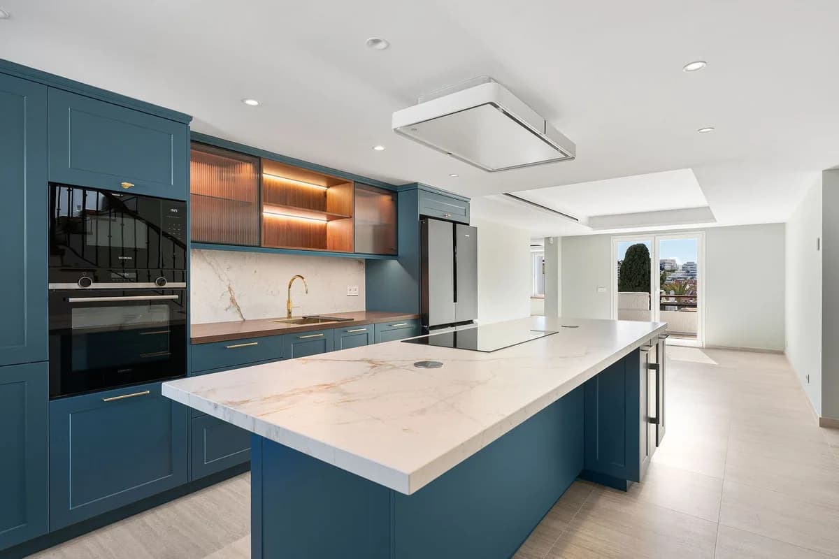 3 Bedroom Penthouse for Sale in Nueva Andalucía, Málaga - Image 4