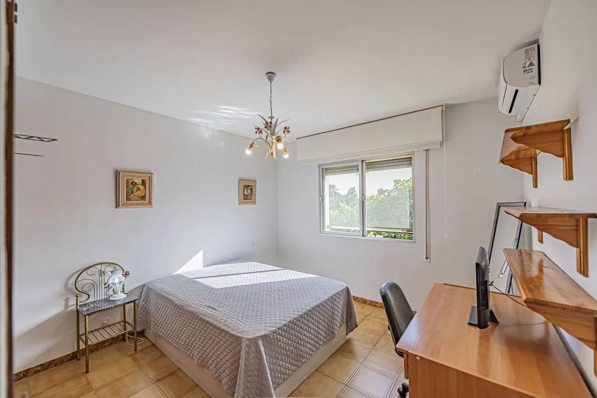 5 Bedroom Detached Villa for Sale in Marbella, Málaga - Image 9