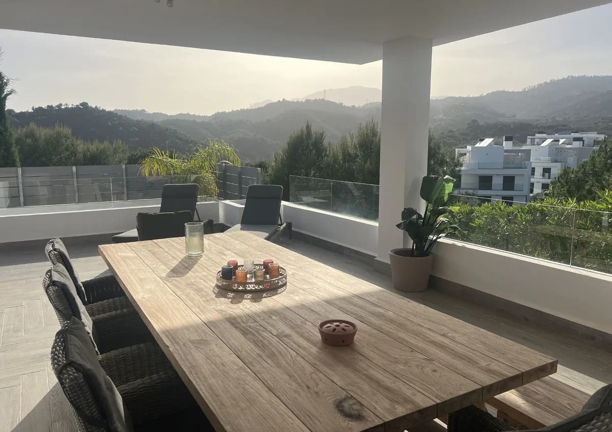 2 Bedroom Ground Floor Apartment for Sale in Estepona, Málaga - Image 2