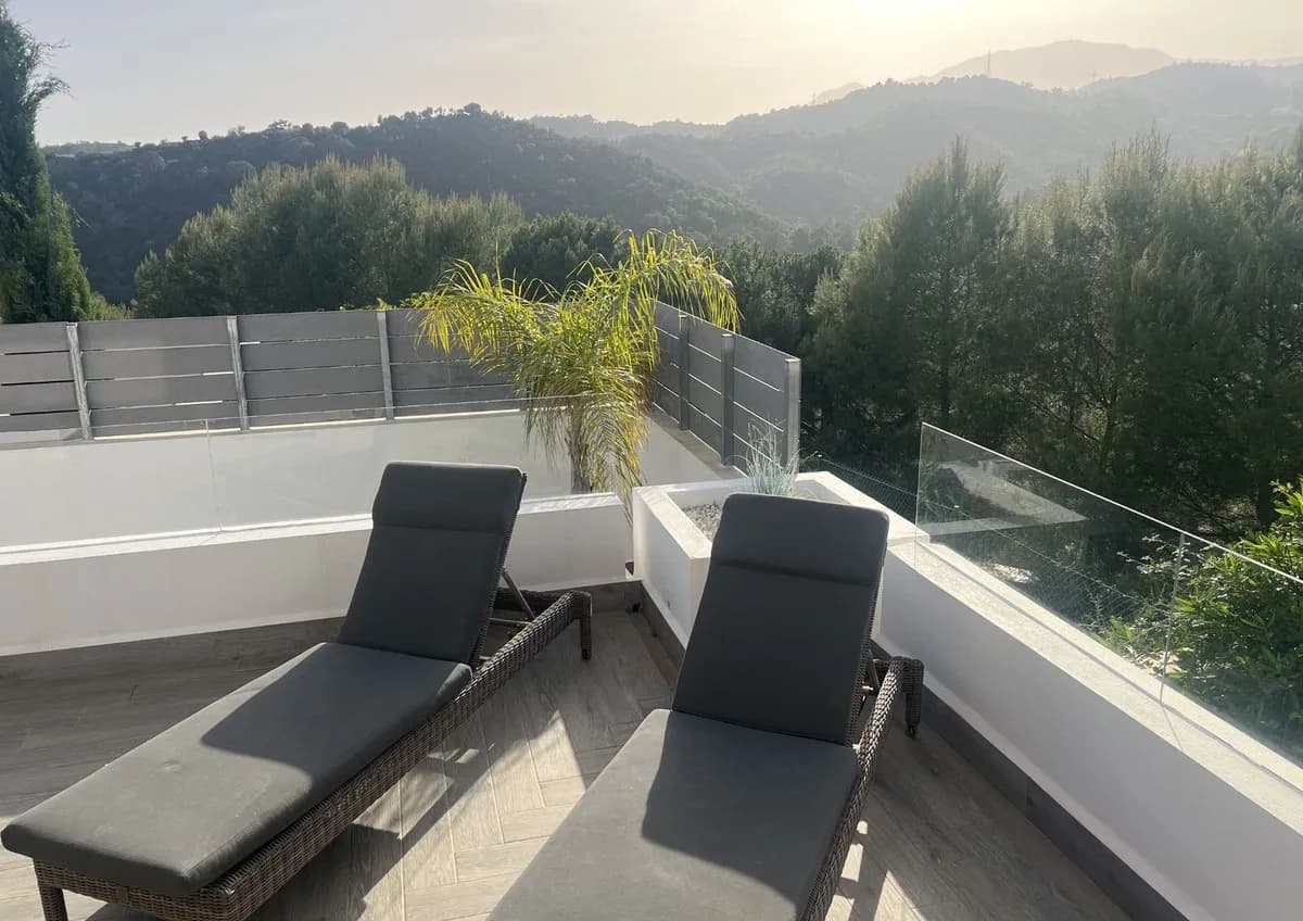2 Bedroom Ground Floor Apartment for Sale in Estepona, Málaga - Image 4