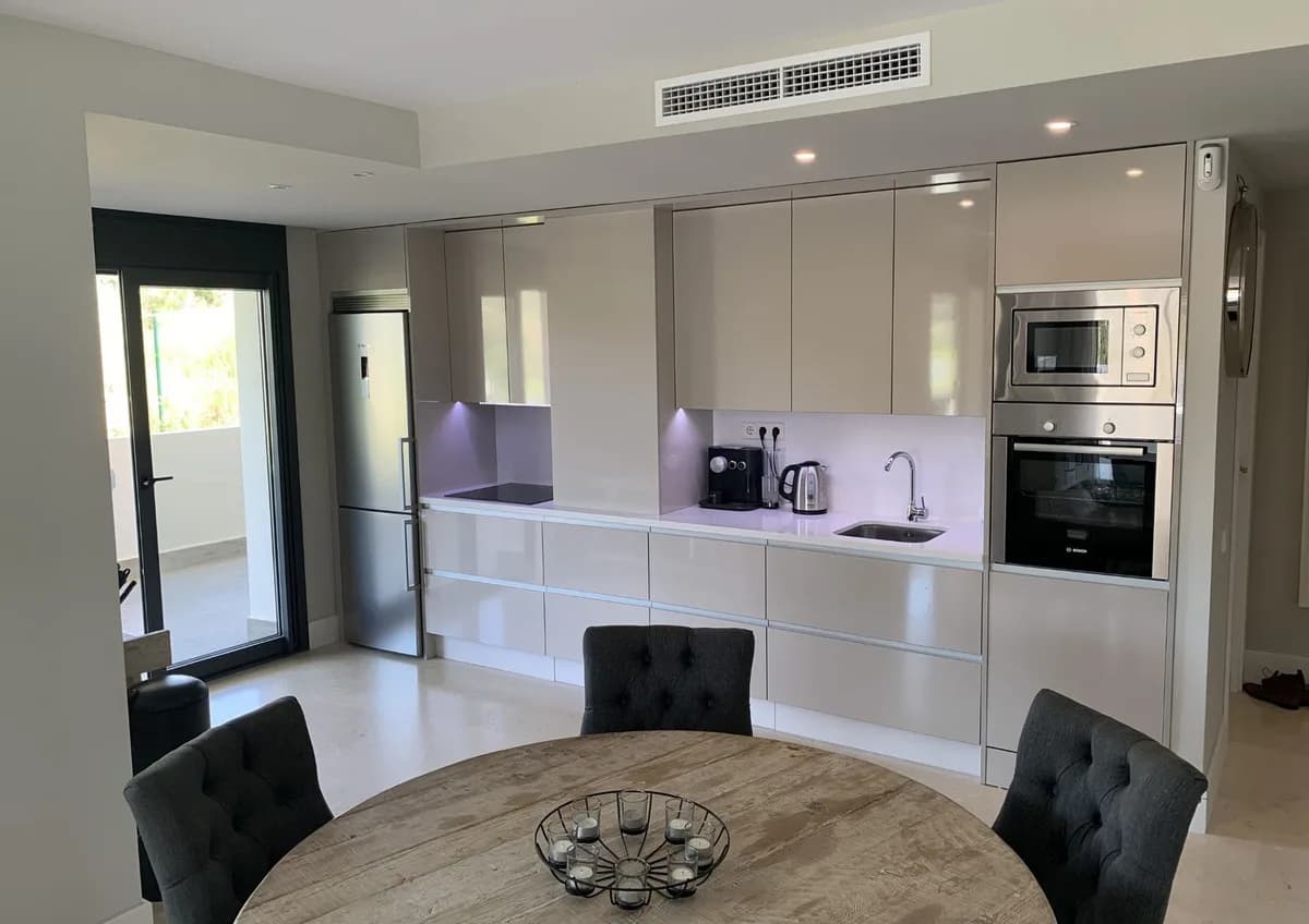 2 Bedroom Ground Floor Apartment for Sale in Estepona, Málaga - Image 9