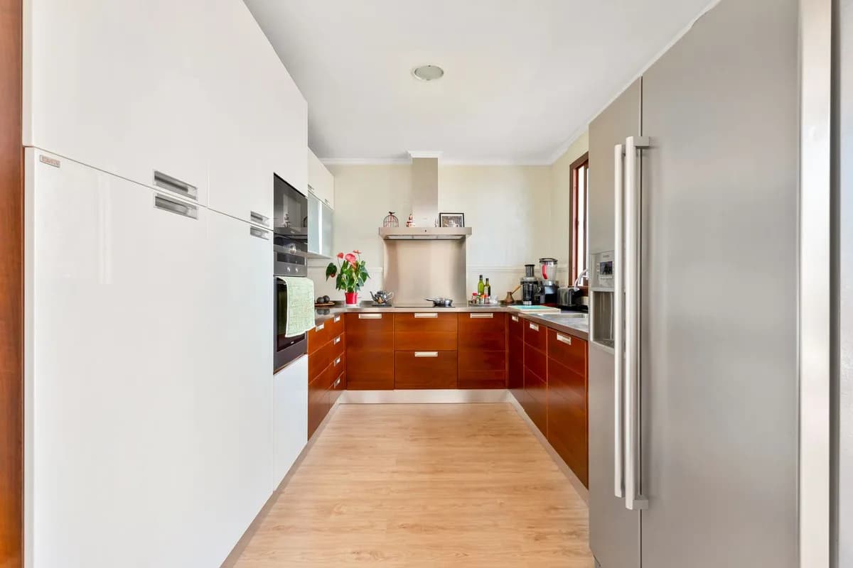 2 Bedroom Penthouse for Sale in Nueva Andalucía, Málaga - Image 5